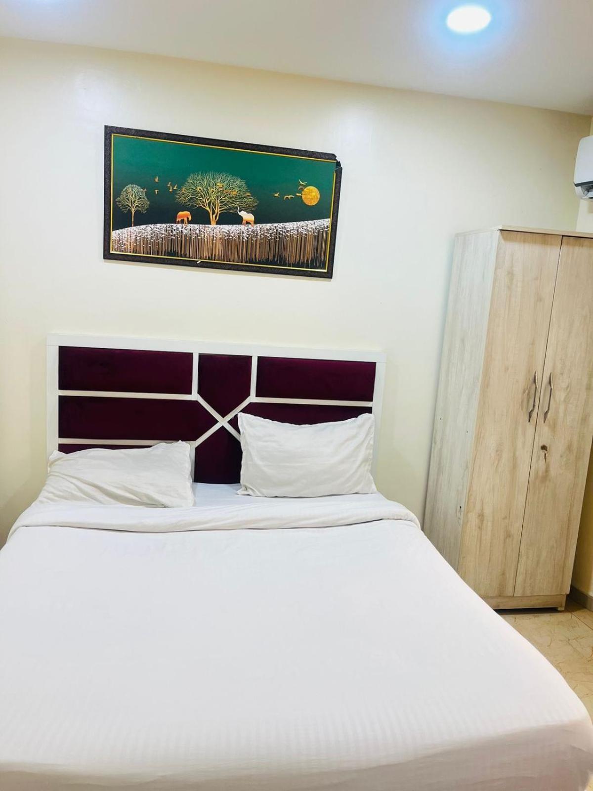Vys Hotel Pune